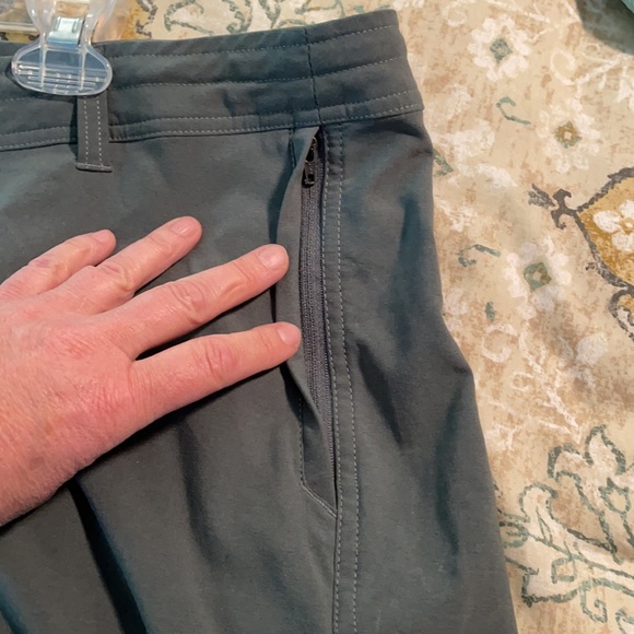 Shorts. Sage green - Picture 6 of 7